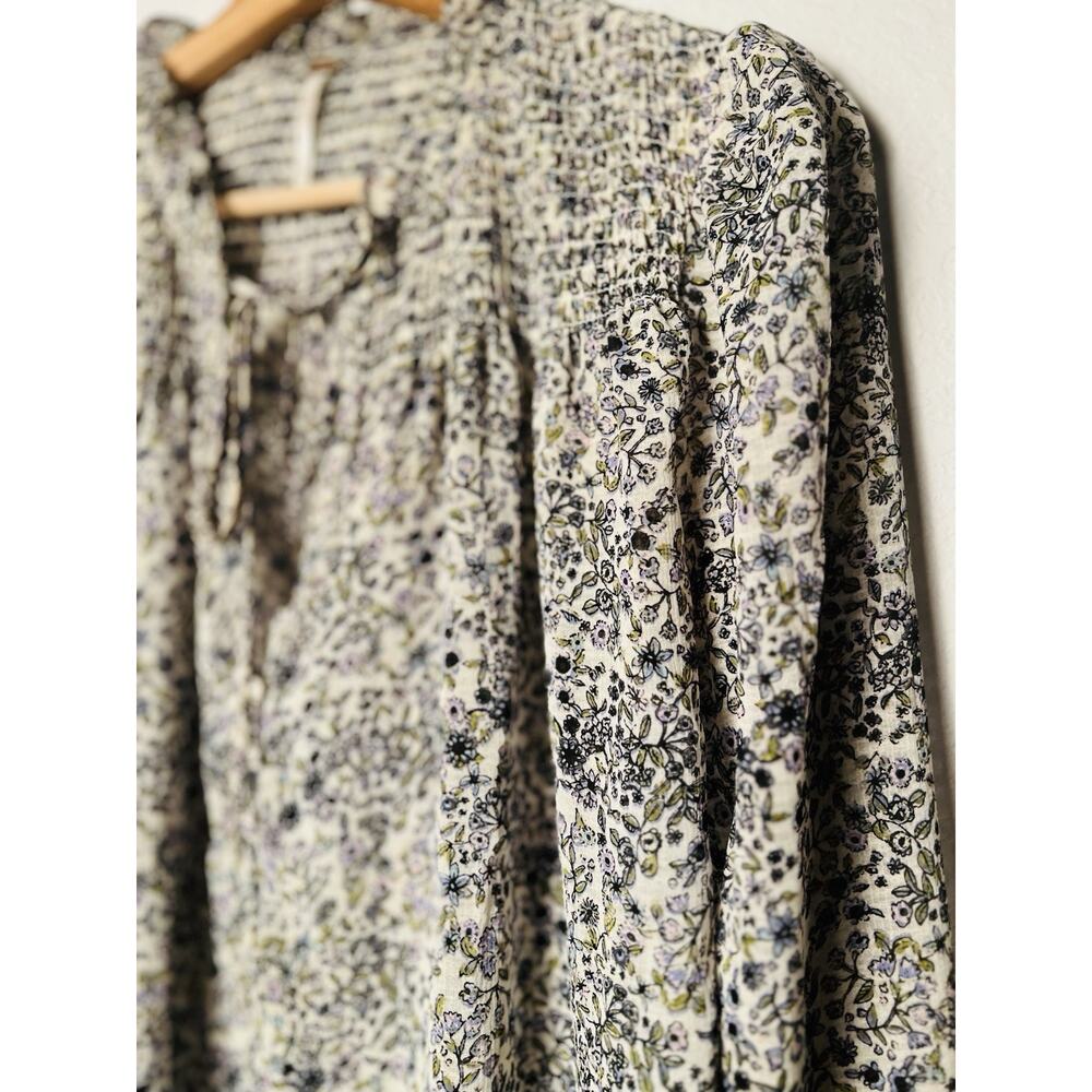 Free People Ditsy Floral Smocked Blouse Sz S Ruffle Tie Neck Boho Office Chic - Picture 3 of 12